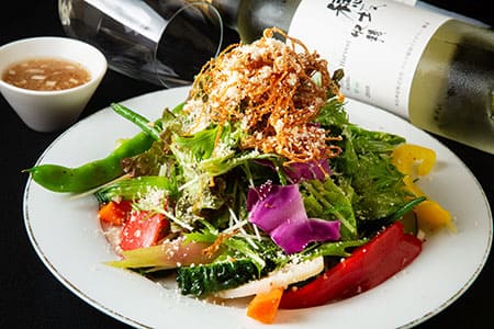 旬の野菜のたっぷりサラダの画像